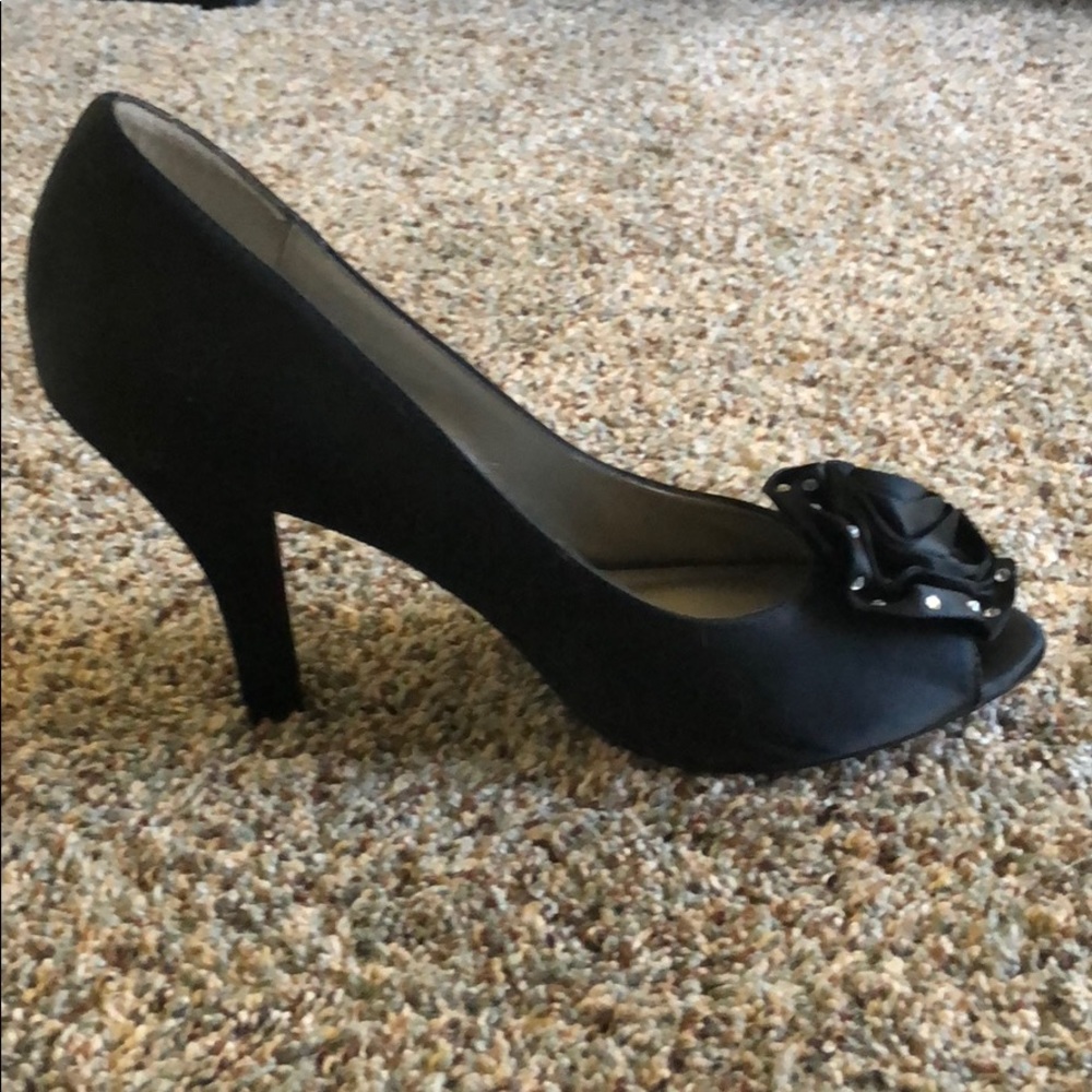 ⚡️⚡️flash sale today 💥Peep toe pumps